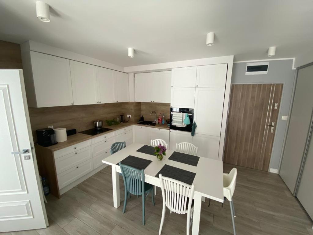 Apartament Rewal Klifowa Morska 3 Z Basenem エクステリア 写真